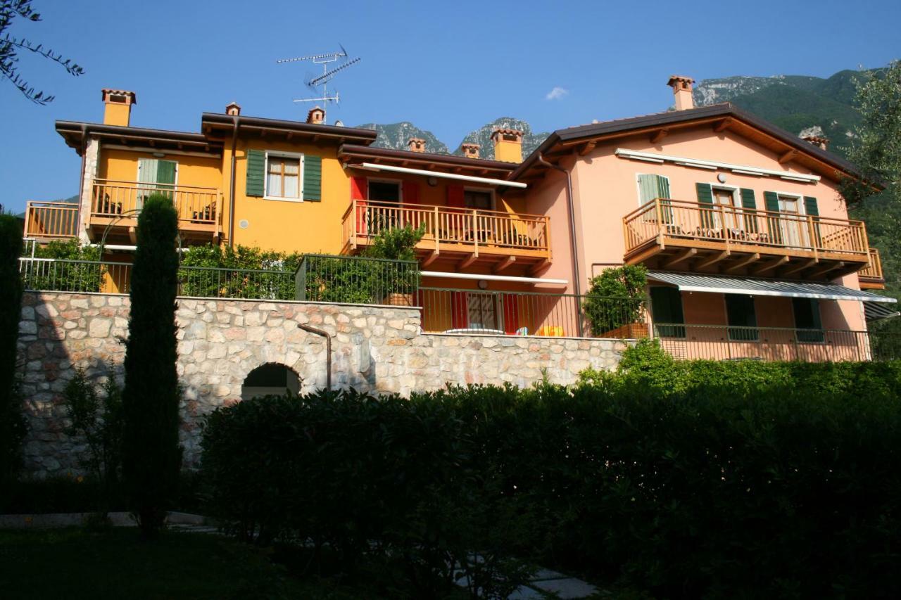 Aparthotel Residenza Cristina Brenzone sul Garda Exterior foto