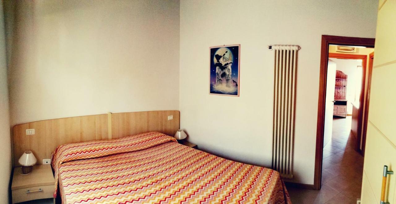 Aparthotel Residenza Cristina Brenzone sul Garda Exterior foto